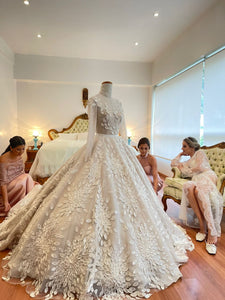 wedding gown and bridesmaids